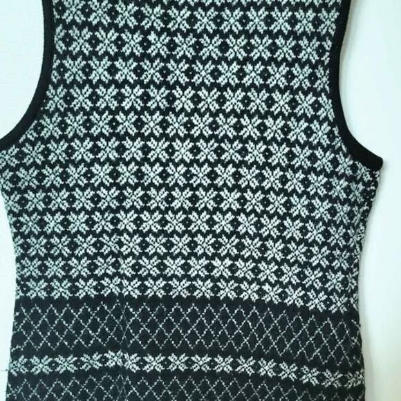 Vintage 90s Gap Wool Vest sz M Fair Isle Nordic Metal Clasp Front Mid Length - Picture 2 of 10
